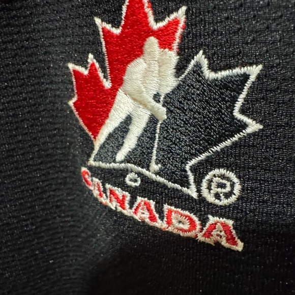 Vintage Nike Team Canada Hockey Jersey - Picture 4 of 10